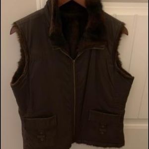 Women’s Old Navy reversible vest